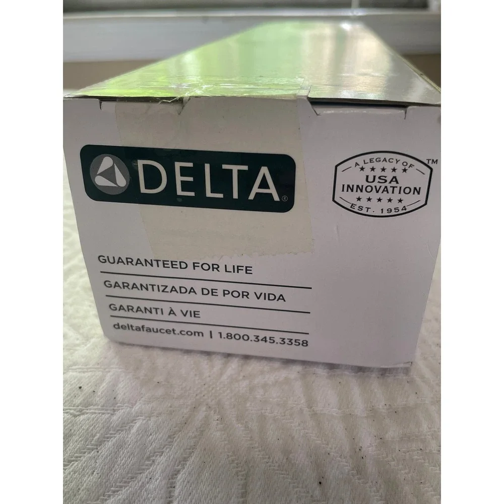 NIB Delta‎ 41812 Grab Bar Contemporary ADA 12 Inch Chrome Bathroom Safety Rail